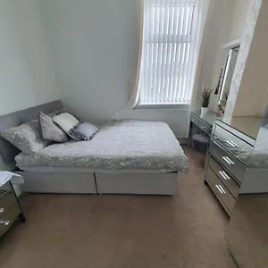 Private Double In Homestay Cardiff